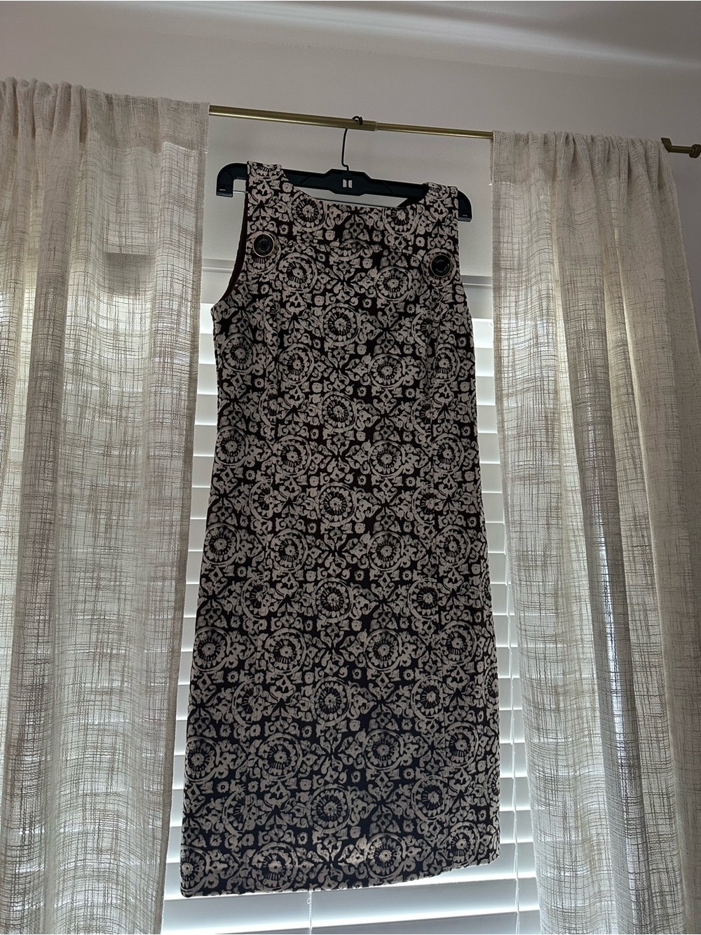 Michael Kors Sleeveless Shift Dress in Black and Cream